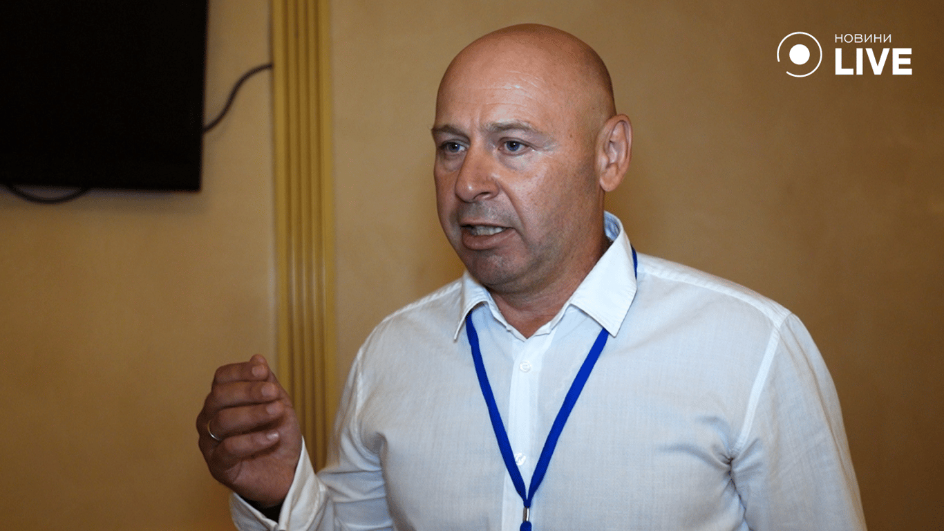 Степан Чернявский о хранении продукции. Фото: Новини.LIVE