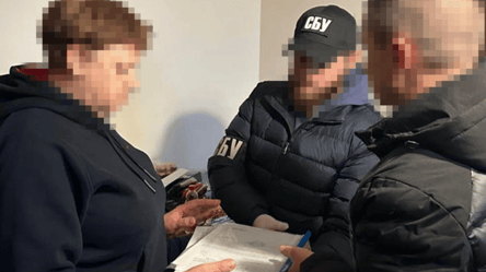 Экс-чиновница  из Херсона отдала оккупантам авто скорой помощи для депортации детей в Россию - 285x160