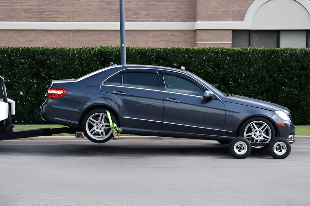 Буксування AWD-автомобіля на спеціальному візку