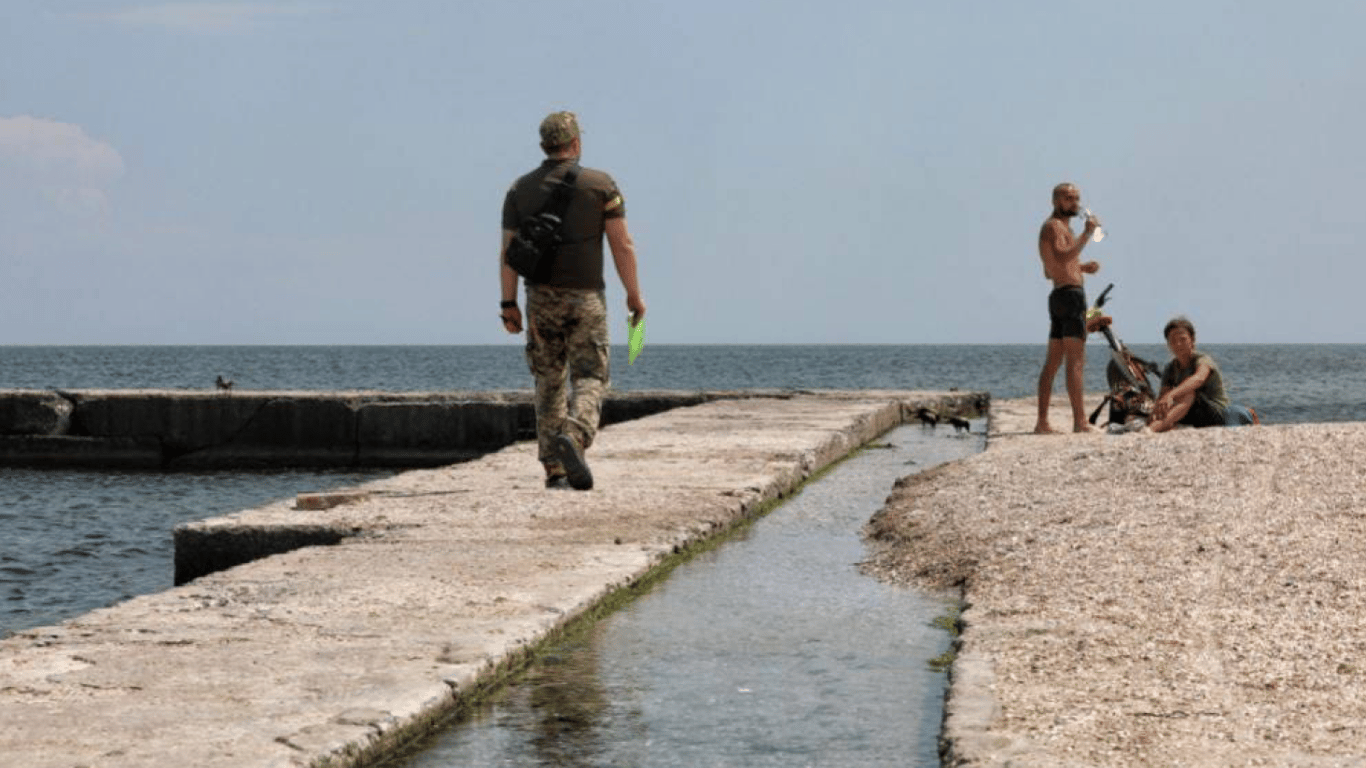 Що варто знати українцям про вручення повісток на пляжах