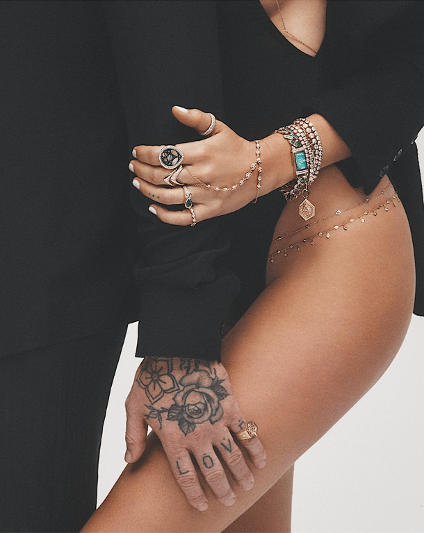 Співак Адам Левін з дружиною-моделлю Бегаті Прінслоу. Фото: JacquieAiche.com.