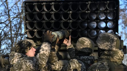 Зеленський назвав умови скасування воєнного стану - 290x160