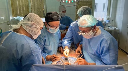 Зарплати медиків суттєво змінилися — скільки отримують лікарі та медсестри - 290x166