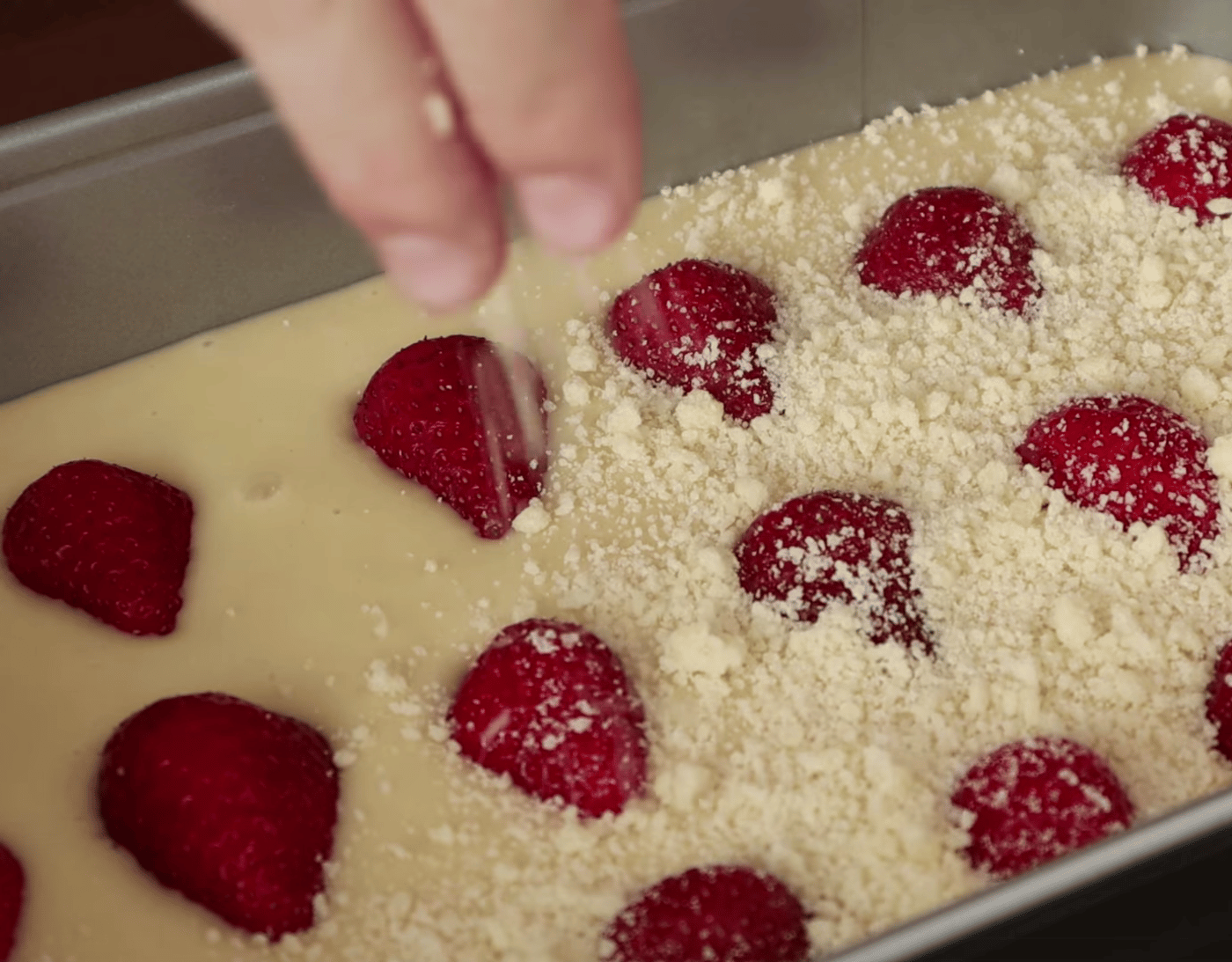 Швидкий полуничний пиріг - як приготувати