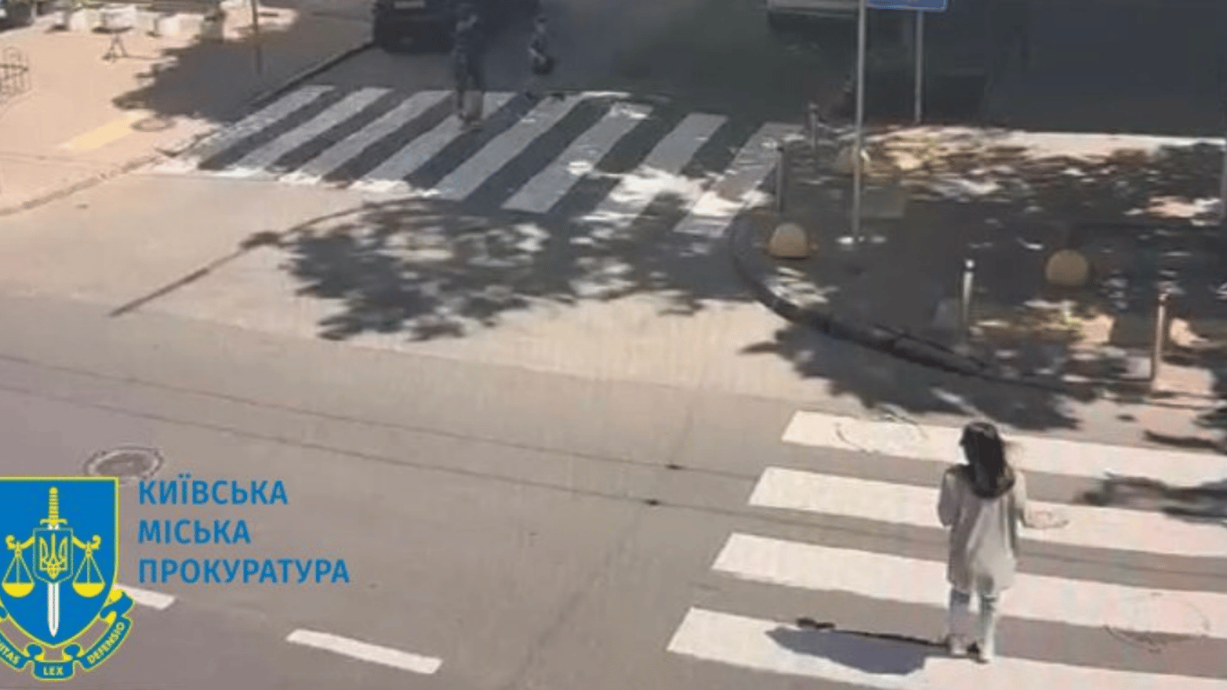 У Києві водій збив жінку на пішохідному переході — що на нього чекає