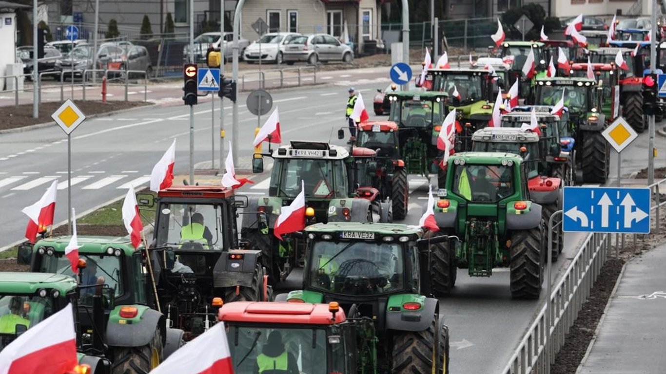 Не лише з Україною — польські фермери почнуть блокувати кордон ще з однією країною