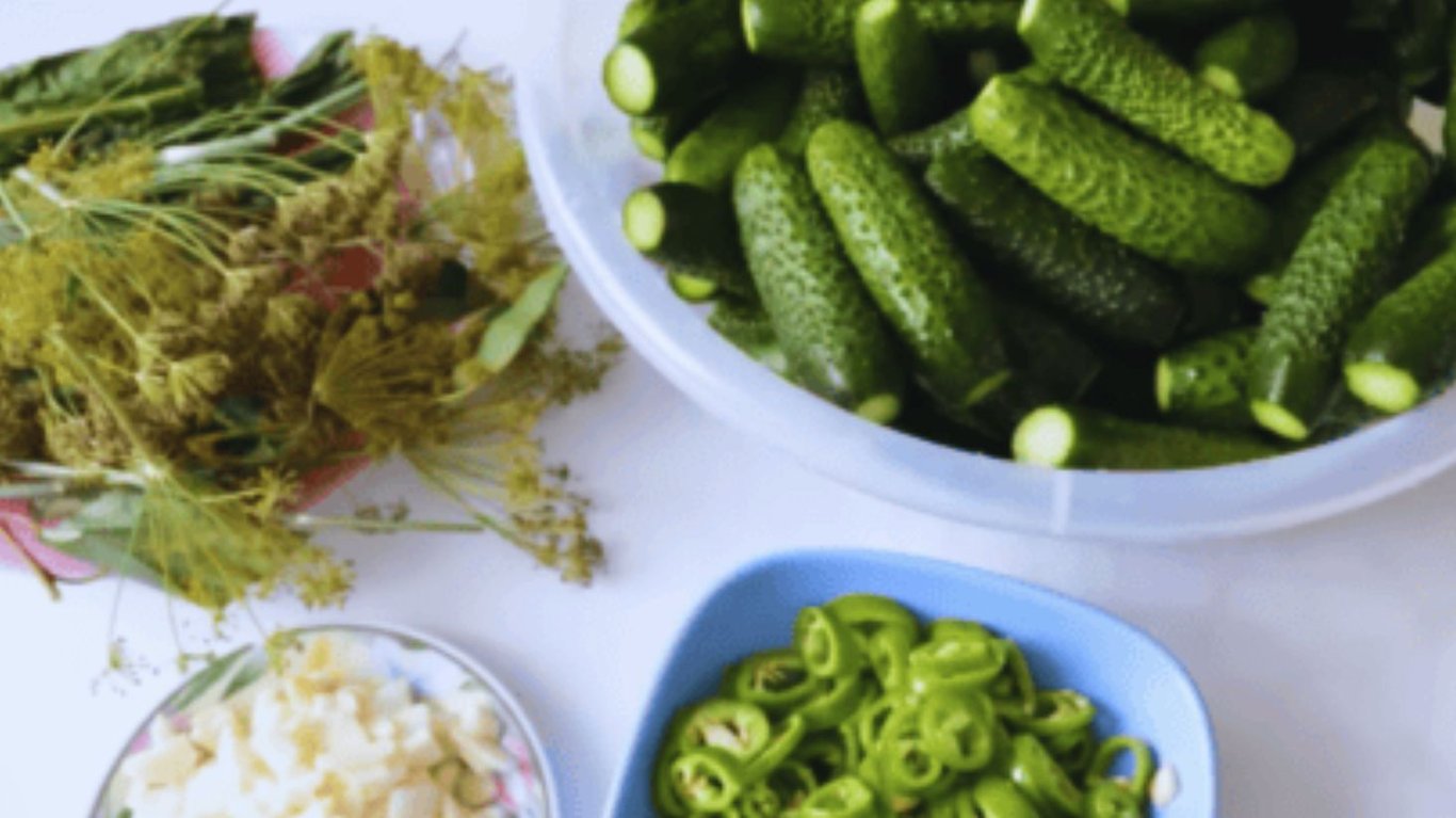 мариновані огірки на зиму за популярним рецептом