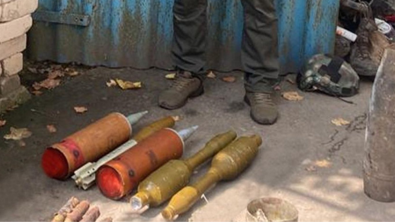 В Херсонской области задержали дельца, который хотел продавать "трофейное" оружие оккупантов