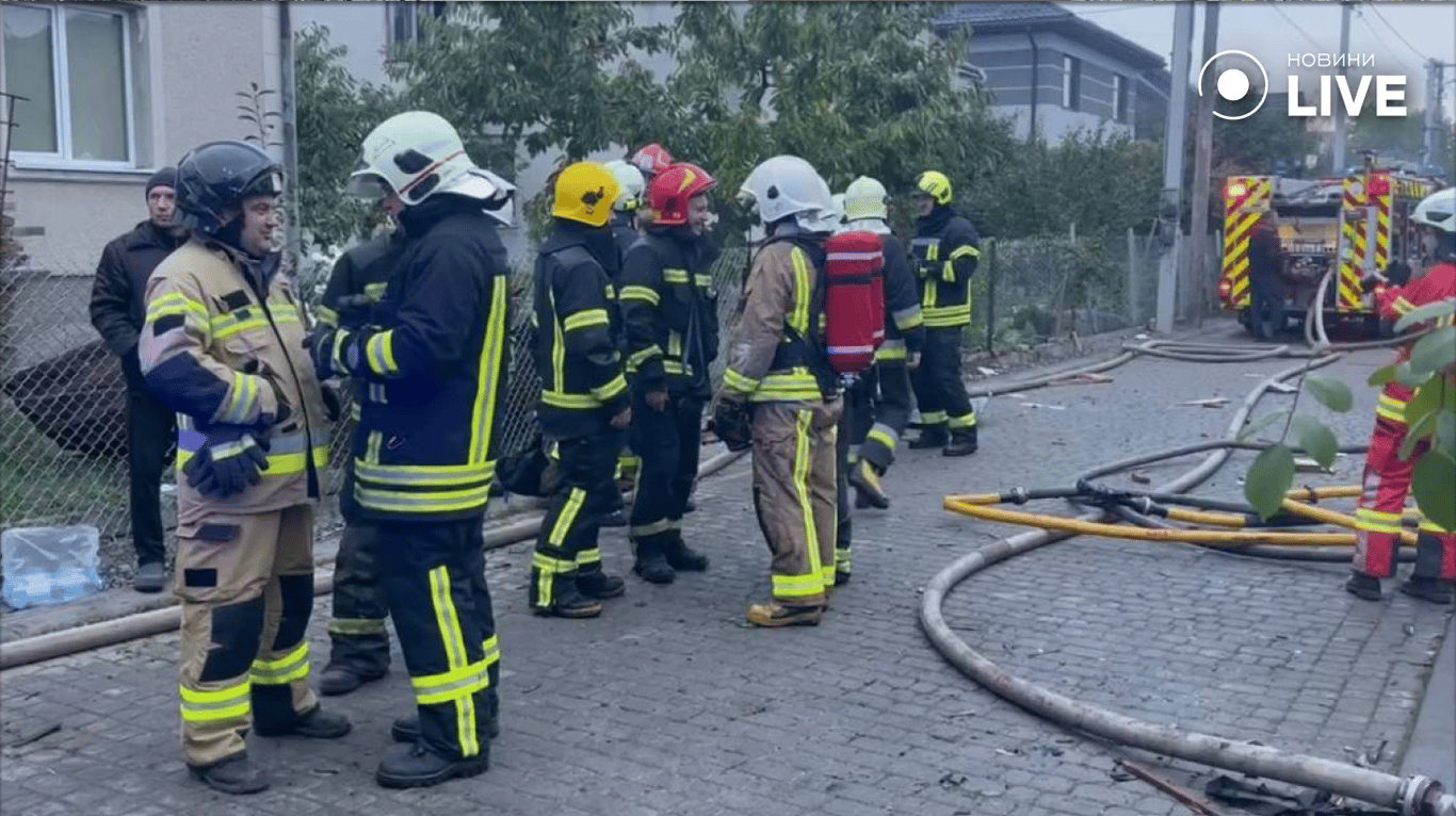 Пожежі та руйнування в Мурованому: фото наслідків атаки на Львівщину - фото 2