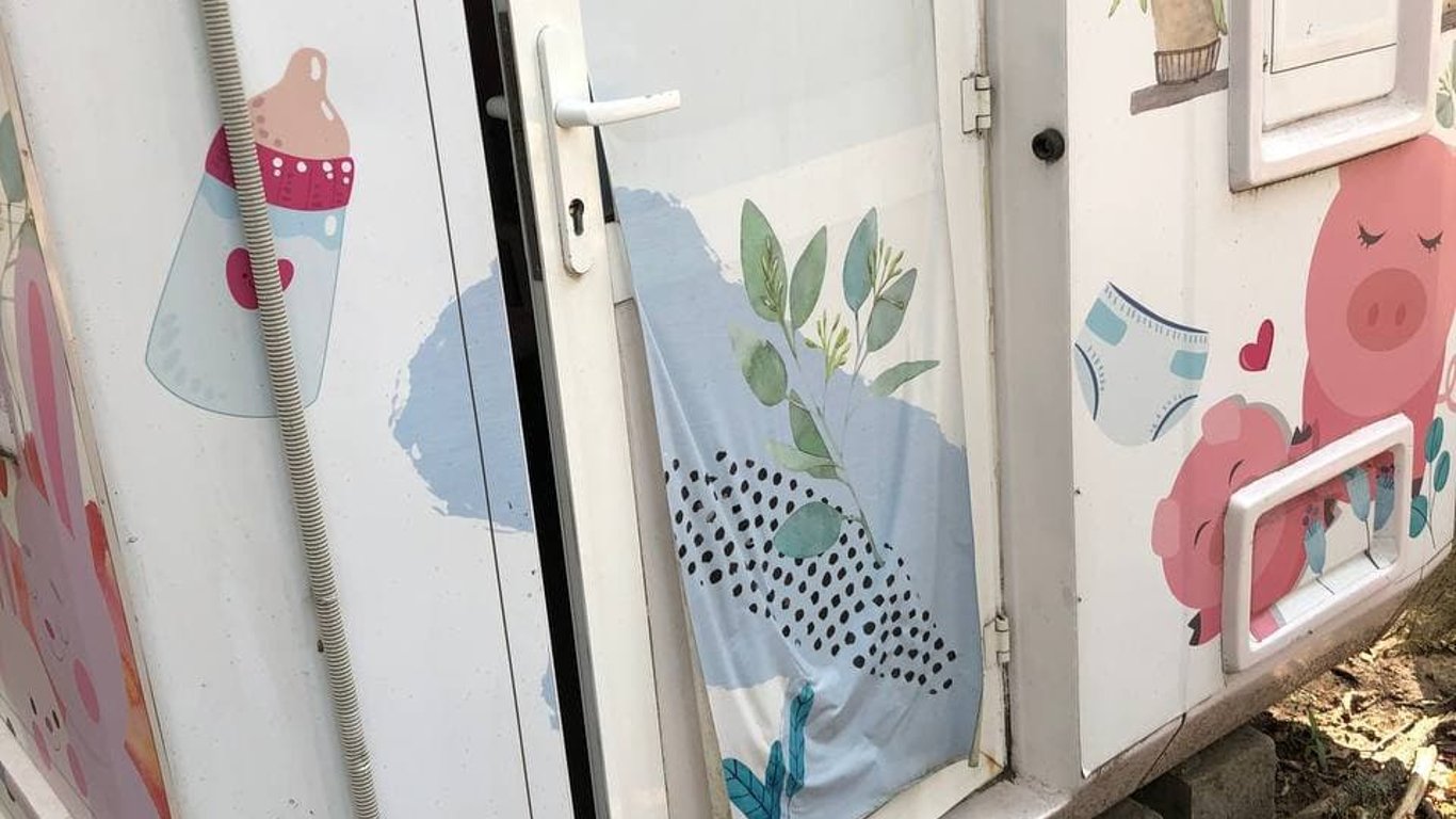 У харківській еко-парку панує антисанітарія в кімнаті для дітей