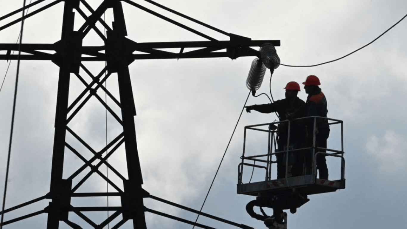Отключение света - к электросети Украины подключили один из энергоблоков