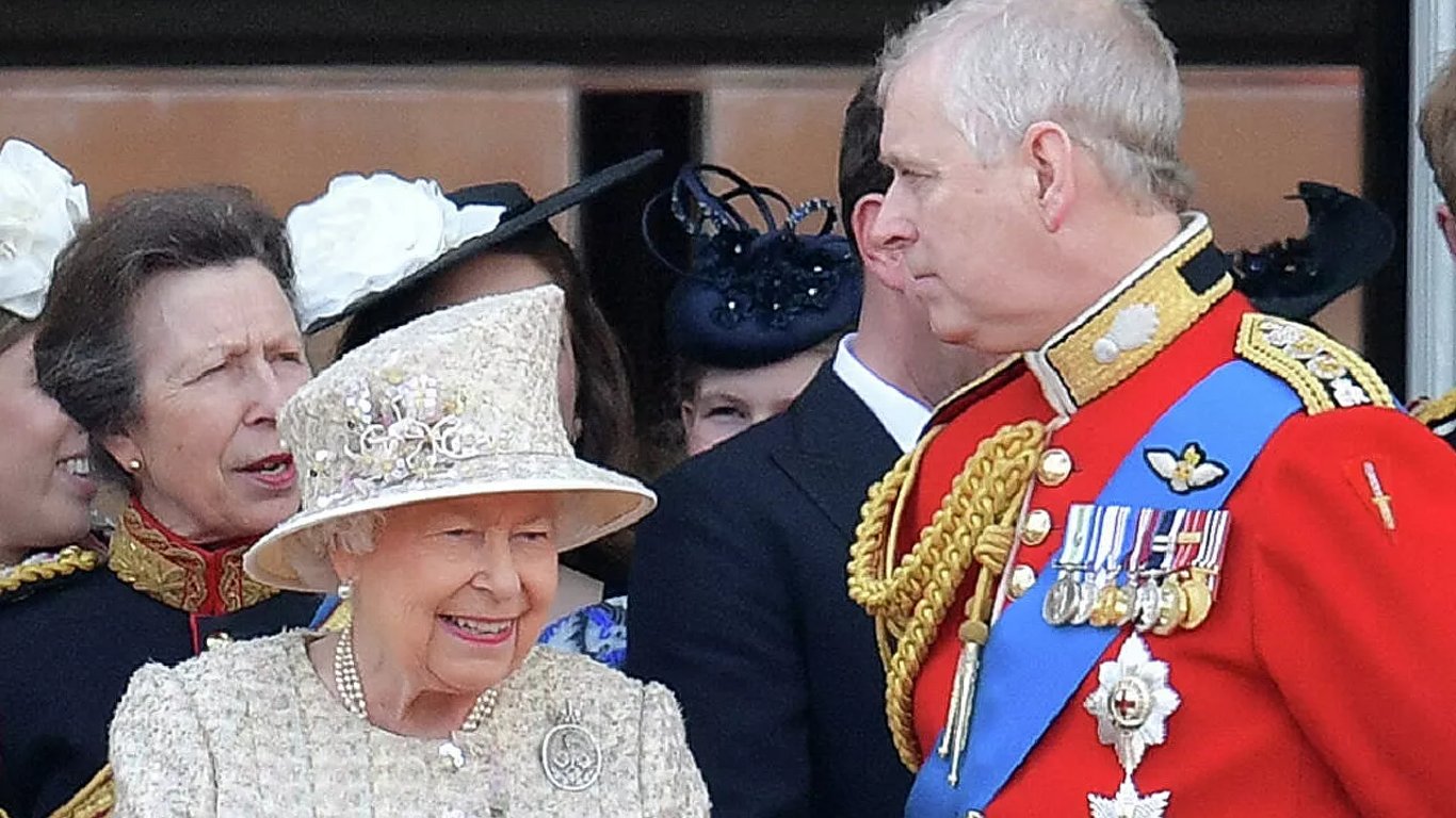 Королева Єлизавета заплатить за принца Ендрю 16 млн доларів
