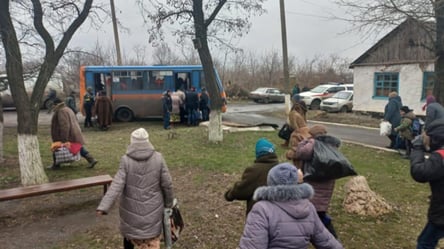 В Украине 9 апреля будут работать 10 гуманитарных коридоров - 285x160