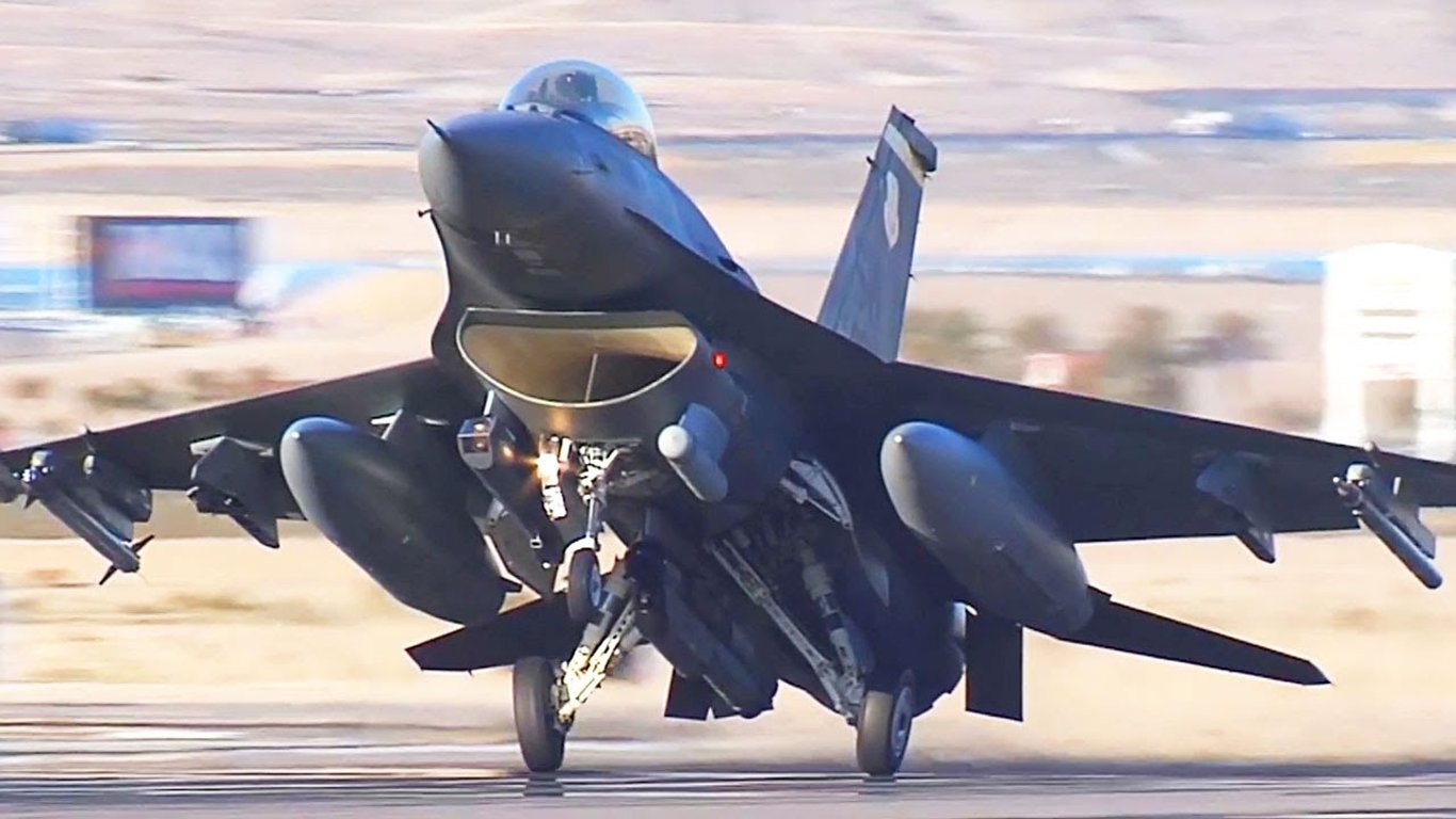 В Греции хотят модернизировать 38 американских истребителей F-16 Fighting Falcon