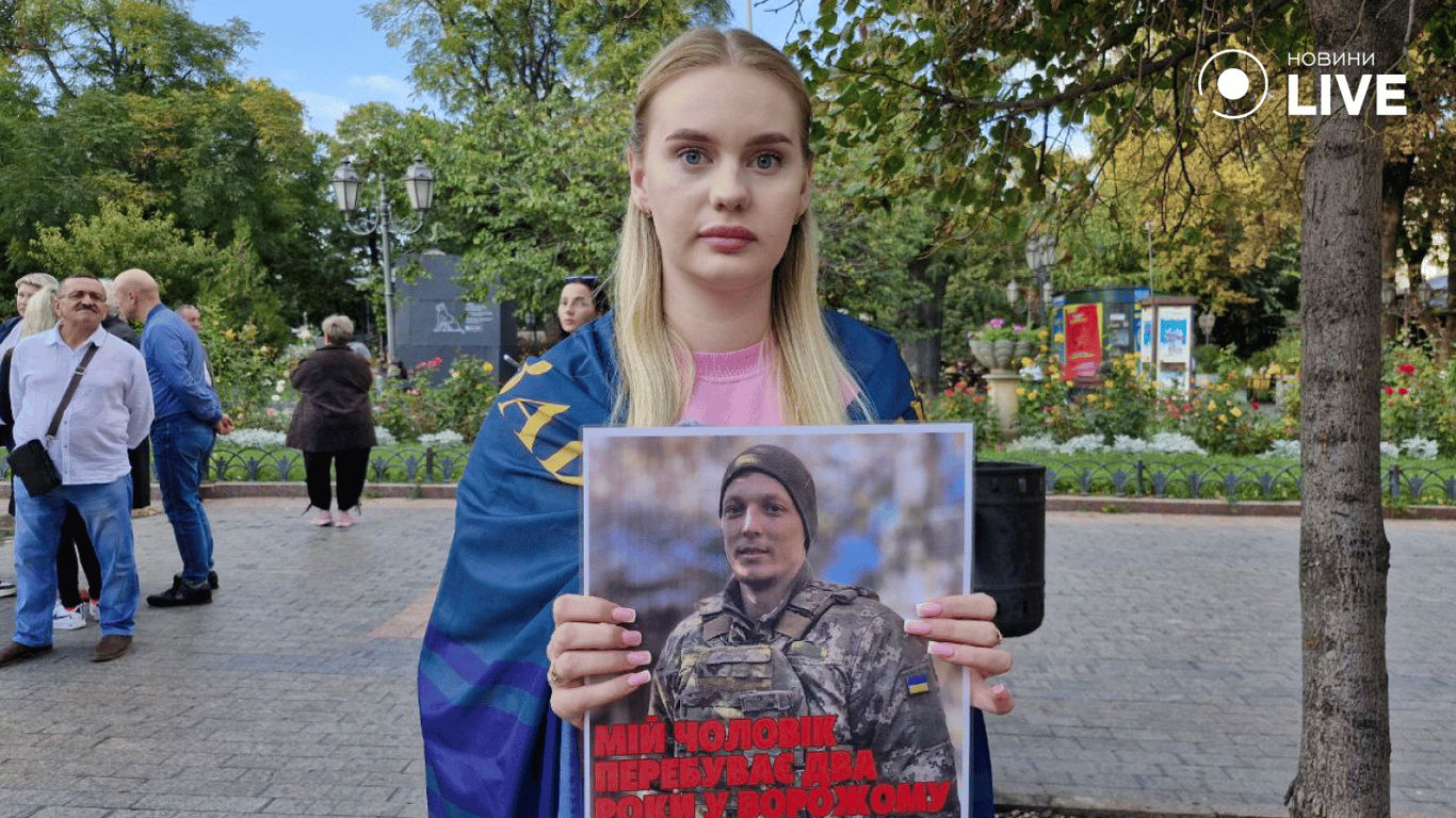 В Одесі пройшла акція за звільнення військовополонених — фото - фото 6