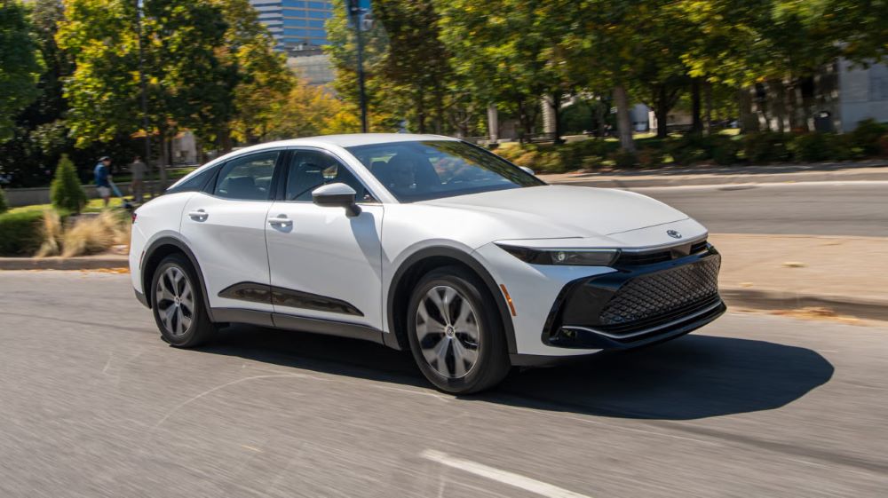 Лучшие седаны для водителей постарше в 2024 году - фото 4