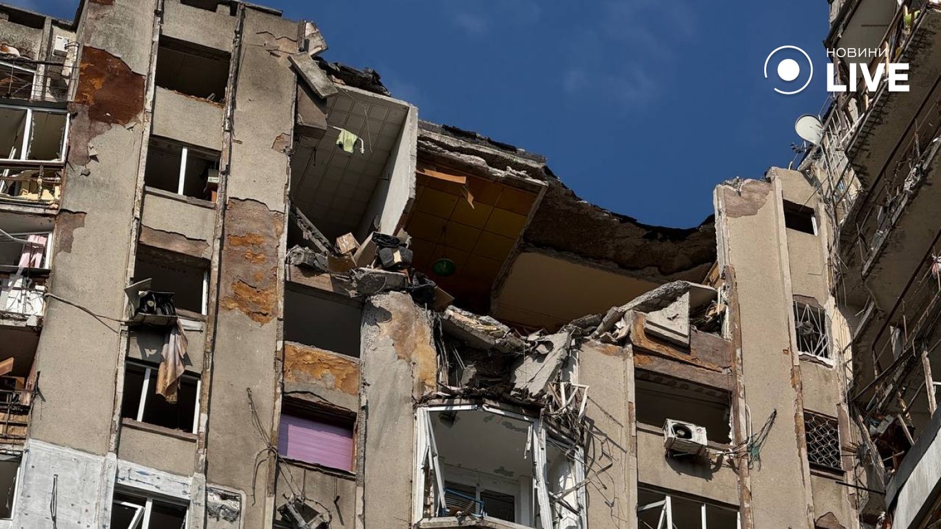 Як виглядає 16-поверховий будинок в Одесі після влучання шахеда - фото 6