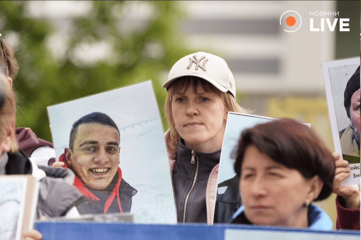 Обмін військовополоненими — як родичі зустрічали бійців - фото 2