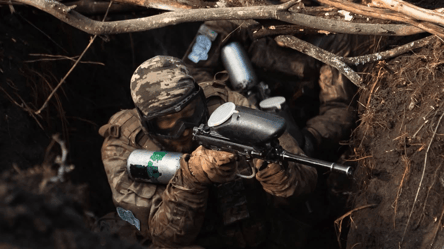 Контракт за місцем проживання — чи переведуть на фронт - 285x160