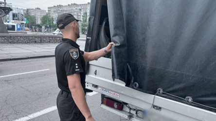 Мертві собаки у вантажівці — зоозахисники звинувачують мера Миколаєва у вбивстві тварин - 290x166