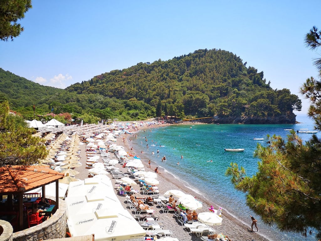 Петровац, Чорногорія