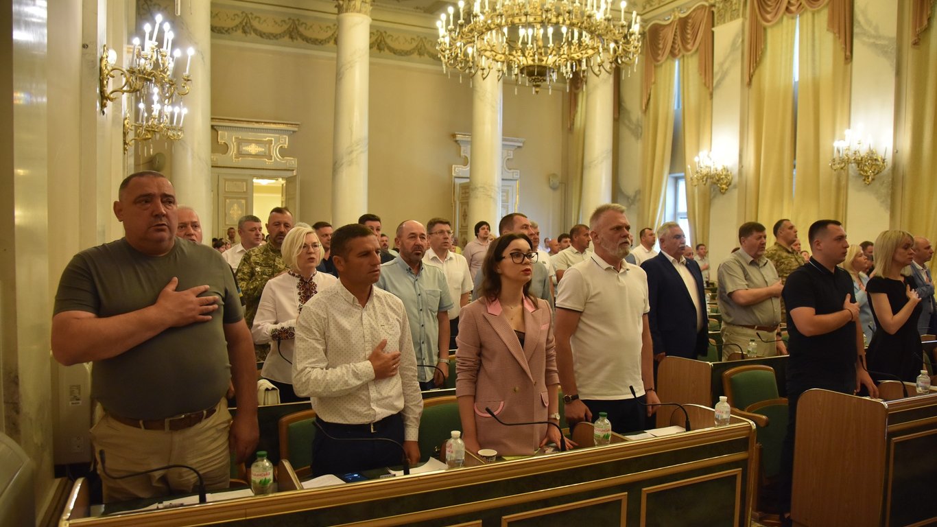 У Львові сесія обласної ради розпочалась з повісток: деталі