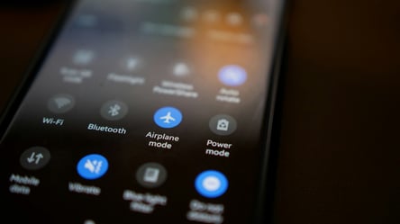 Чи допомогає "Режим польоту" прискорити заряджання смартфона - 285x160