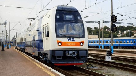 Поїзди між Києвом і Львовом ходитимуть частіше — деталі від УЗ - 285x160