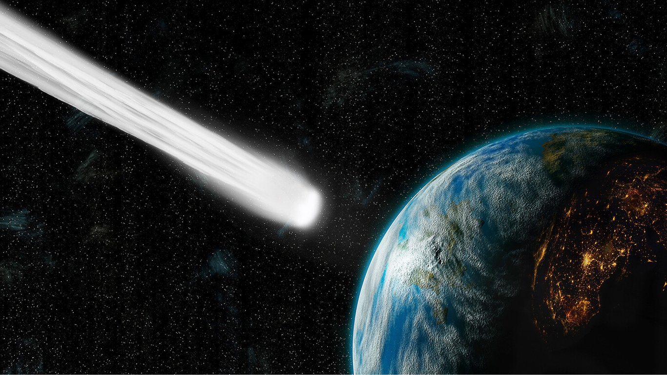 К Земле приближается гигантская Комета Дьявола — опасна ли она
