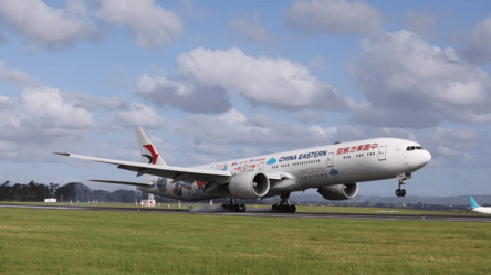 Два сніданки в літаку — де запустили найдовший рейс - 285x160