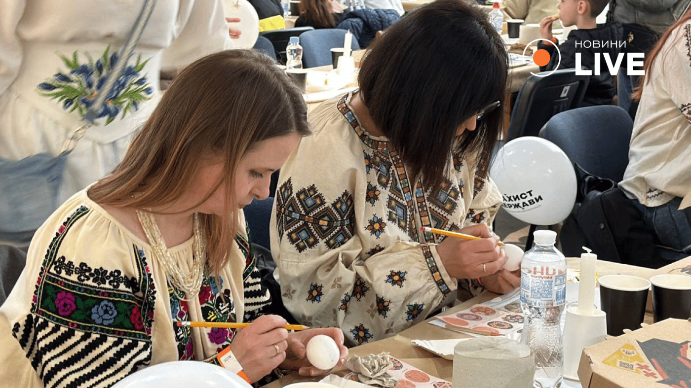 Національний рекорд з розпису писанок у Львові