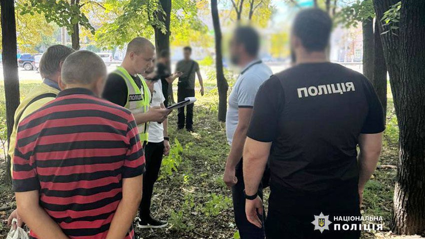 Фейкова інвалідність та зняття з військового обліку — у Києві викрили ділка