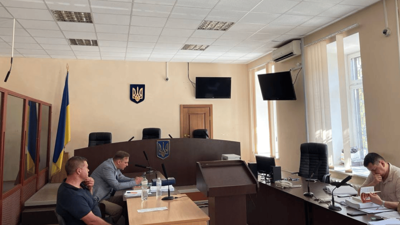 Печерский суд избирает меру пресечения сотрудникам ГСЧС: какой срок им грозит