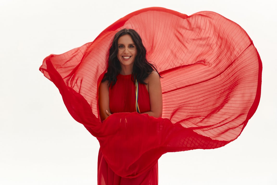 Джамала приміряла стильне вбрання та розповіла, як війна змінила її відчуття жіночності - фото 2