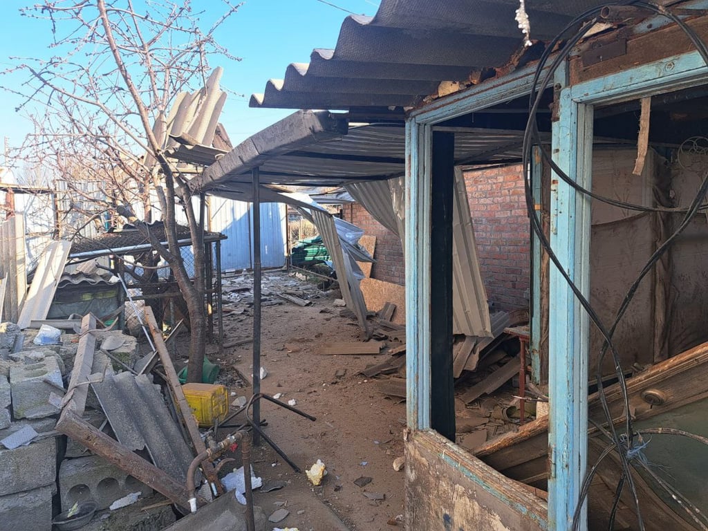 Последствия обстрелов. Фото: Сергей Лысак