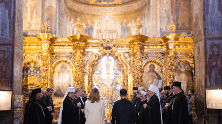 В Софійському соборі відбулася молитва за Україну — відео - 285x160