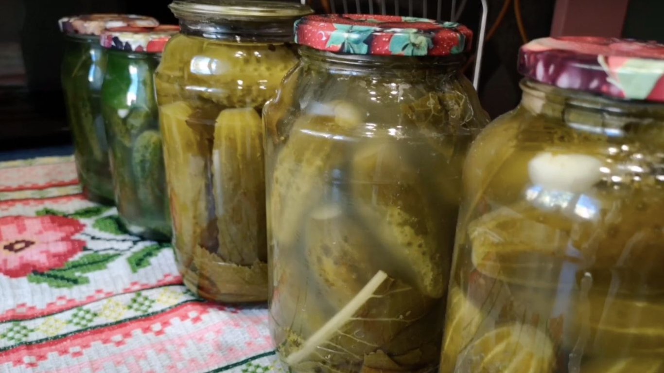 як закатати солоні огірки 