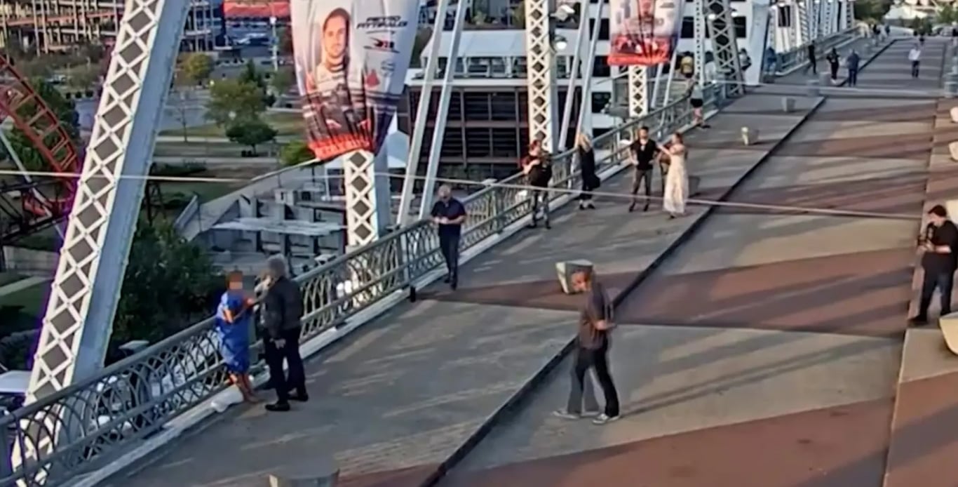 Джон Бон Джові під час зйомок кліпу врятував жінку від самогубства - фото 3