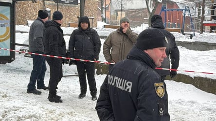 Взрыв дрона во Львове возле памятника Бандере - фото - 290x166