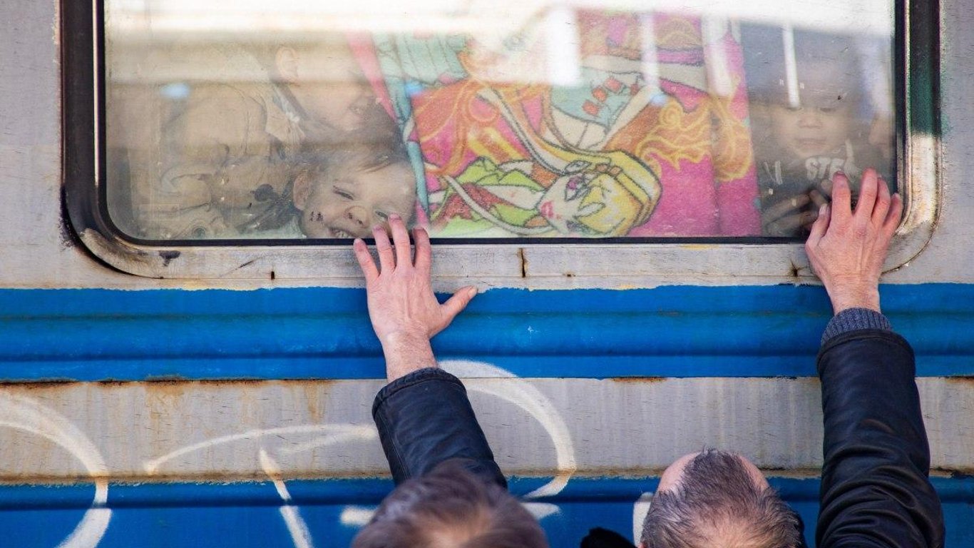 Офіс Президента: у 70 таборах  РФ утримують депортованих дітей з України