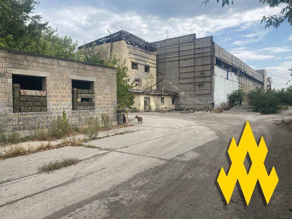 Пункт технического обслуживания и ремонта техники оккупантов в Донецке