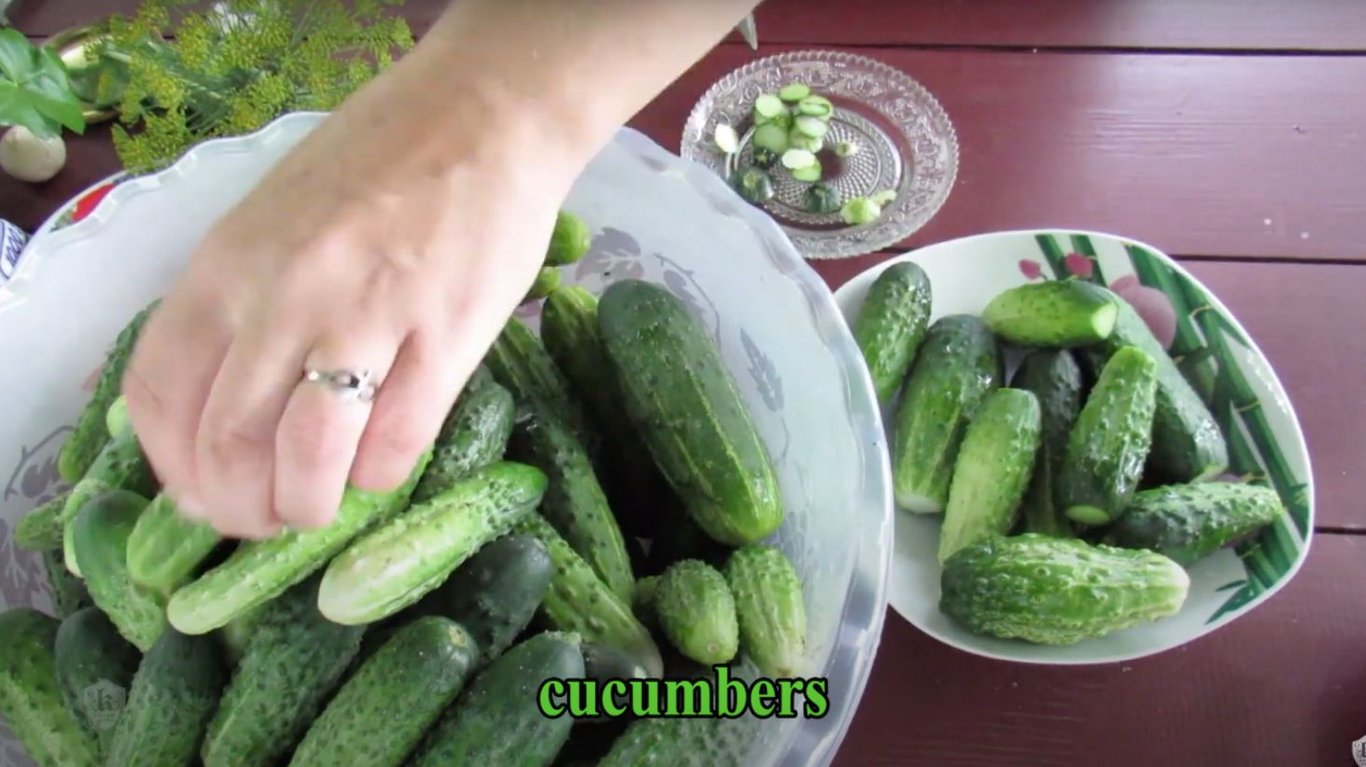 квашеные огурцы с мукой