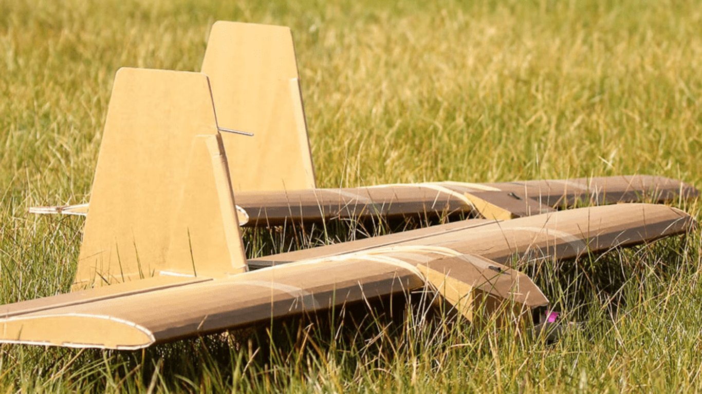 Експерт назвав ціну "картонних" дронів, які використовують ЗСУ
