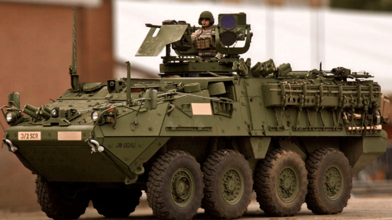 Stryker - США думают передать Украине боевые бронированные машины