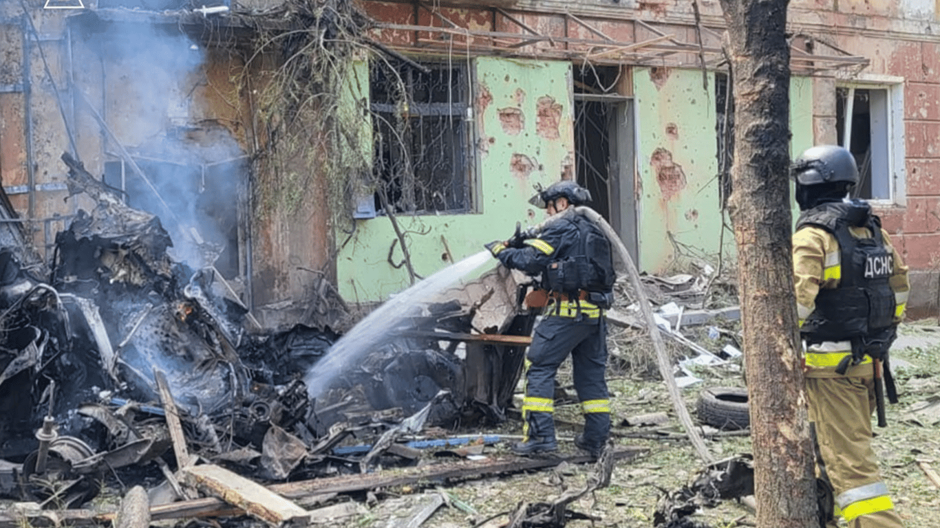 Росіяни масовано атакували Дніпропетровщину: під ударом три райони