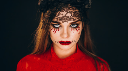 Top Halloween look — werewolf scratches trending - 285x160