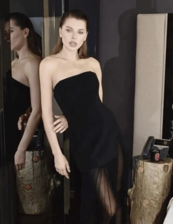 Приталений одяг має привабливий одяг