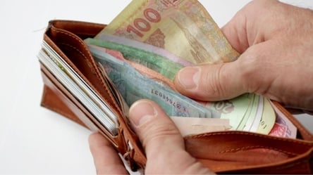 Пенсия в 70% от зарплаты: кто из украинцев имеет право получать больше - 285x160