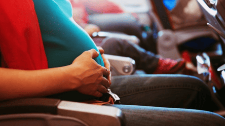 Стюардеса пояснила, до якого терміну вагітності можна літати - 285x160