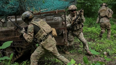 Українські військові отримають у червні 30 тисяч гривень базової зарплати - 290x166